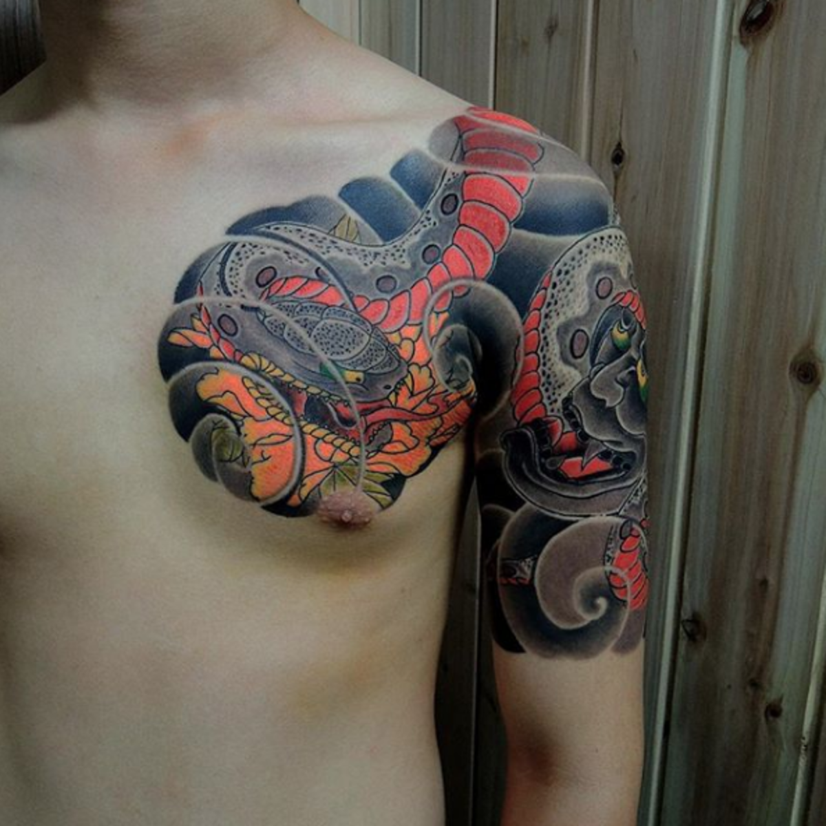 tätowierung, tätowierer, tätowierungsdesign, tattooinspiration, tätowierungskunst, japanisches tattoo, eingefärbt, inkedmag