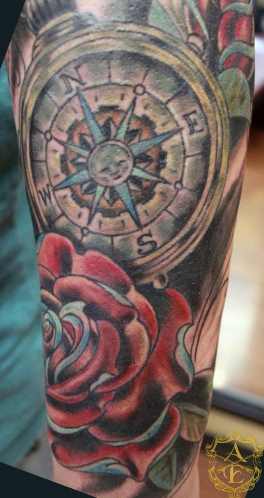 Inkoust Rose and Compass od Sean Ambrose