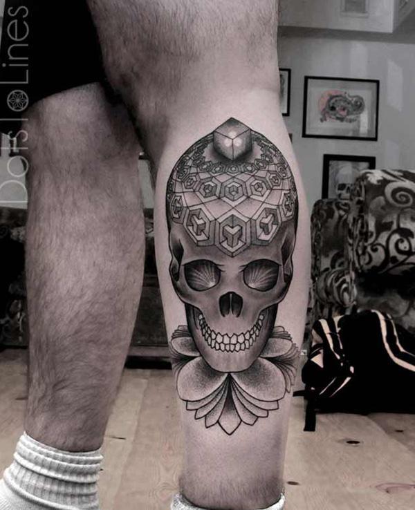 Černobílé tetování Cukrová lebka na lýtku