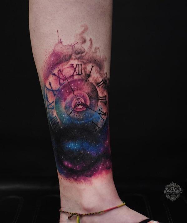 hodinky-s-galaxií-tetování-50