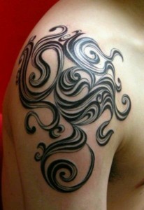 100 besten Tribal Tattoo Designs für Männer und Frauen