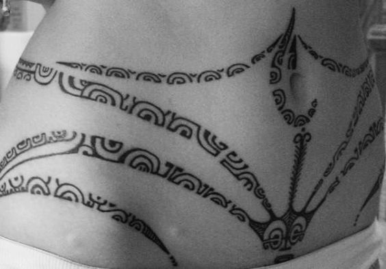 100 Polynesische Tattoo-Fotos, die wunderschön sind