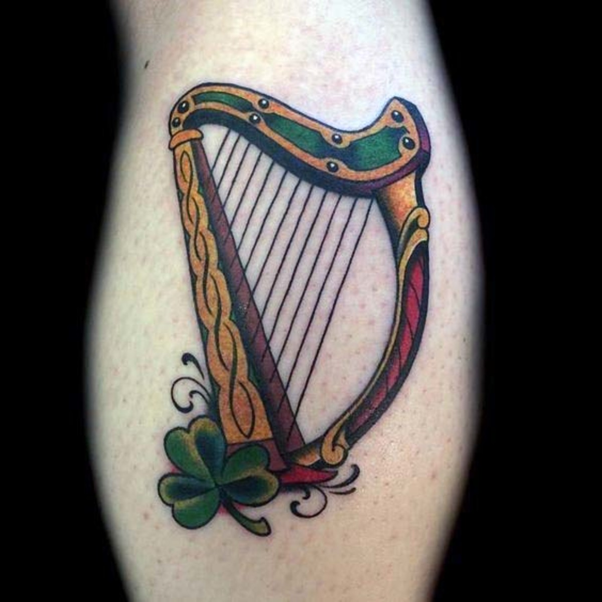 Irské tetování, irské tetování pro muže, irské tetování pro ženy, keltské tetování, tetování se čtyřlístky, tetování na svatého Patrika, tetování na den sv.