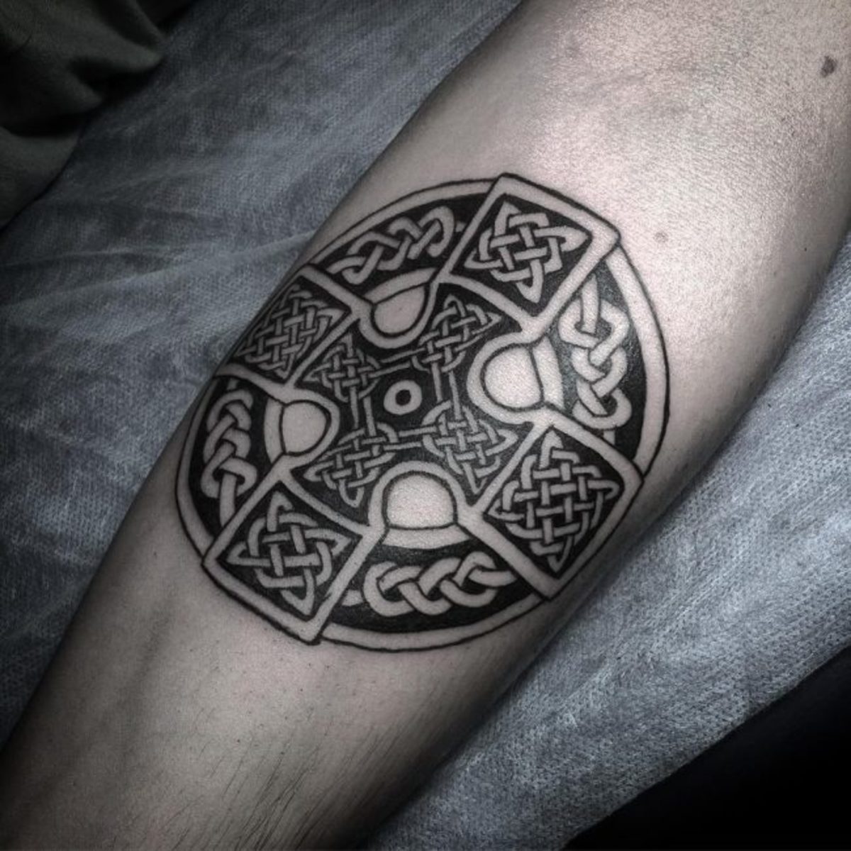 Keltisches Kreuz-Tattoo-75-650x650