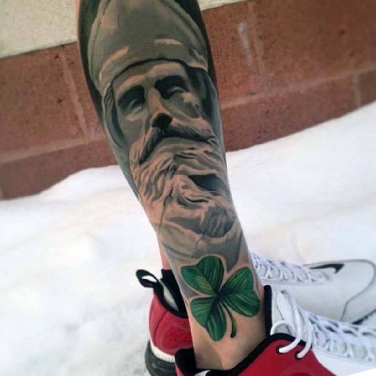 mens-irish-saint-patrick-leg-sleeve-tattoos