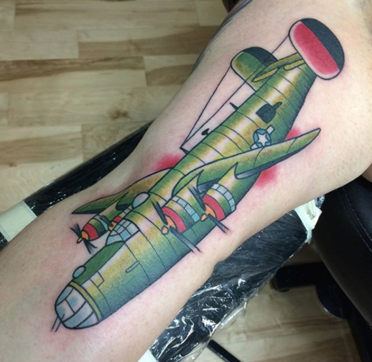 Tattoo, Tätowierer, Tattoo-Idee, Tattoo-Design, Tattoo-Inspiration, Tattoo-Kunst, Tattoo für Männer, Männer-Tattoo, eingefärbt, inkedmag