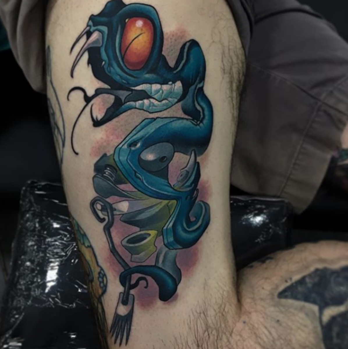 Tattoo, Tätowierer, Tattoo-Idee, Tattoo-Design, Tattoo-Inspiration, Tattoo-Kunst, Tattoo für Männer, Männer-Tattoo, eingefärbt, inkedmag