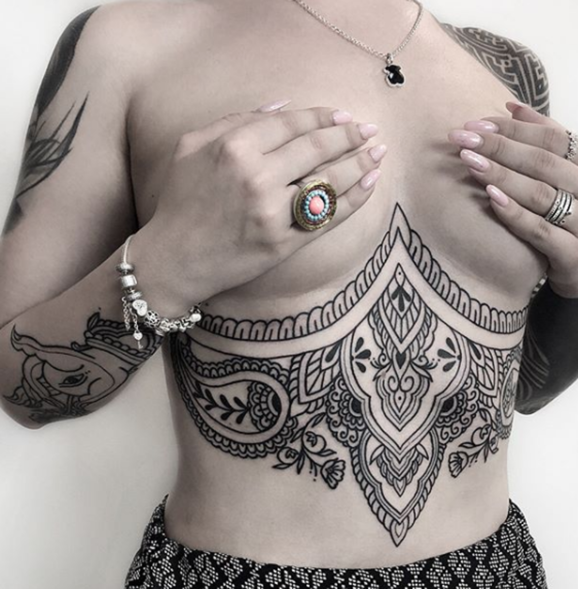 tattoo, tätowierer, tattoo-idee, tattoo-inspiration, tattoo-design, eingefärbt, inkedmag, tattoo für frauen, frauen tattoo
