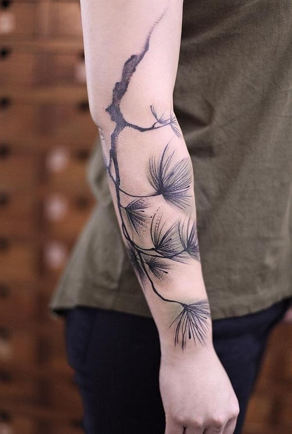 Tetování předloktí borovými listy