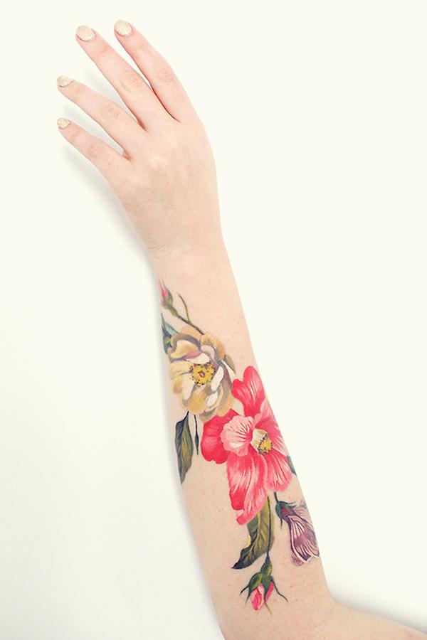 Krásné ženy tetování ibišku