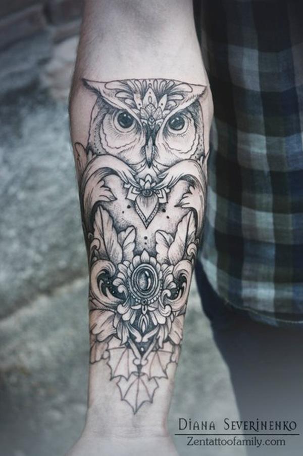 Tetování předloktí sovy