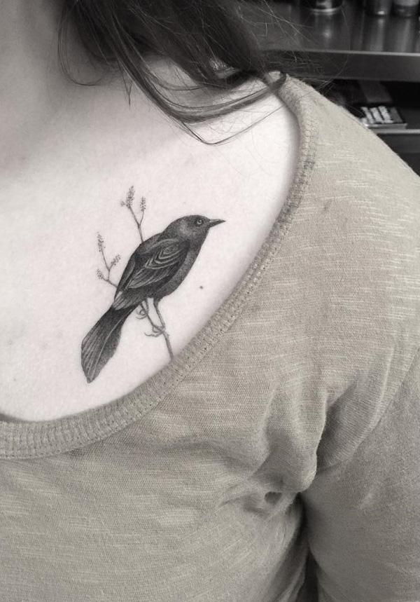 ptačí tetování na hrudi-98