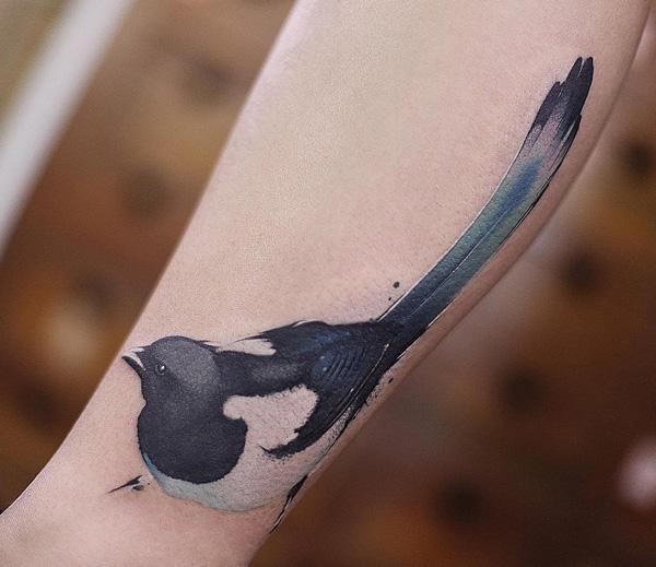 Aquarell eurasische Elster im chinesischen Stil Tattoo