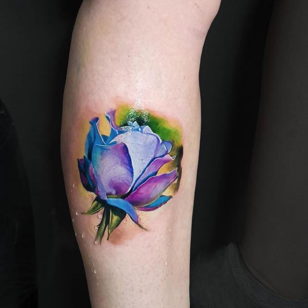 Blaue Rose Tattoo