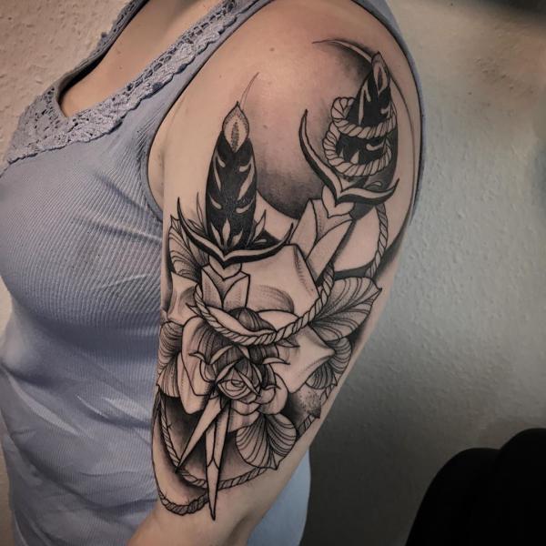 Rose a Dagger tetování