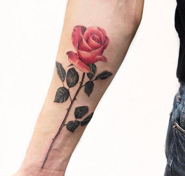 Einzelstiel Rose mit Hörnern Tattoo