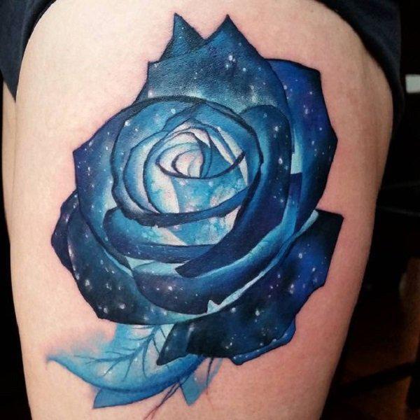 Blaue galaktische Rose Tattoo