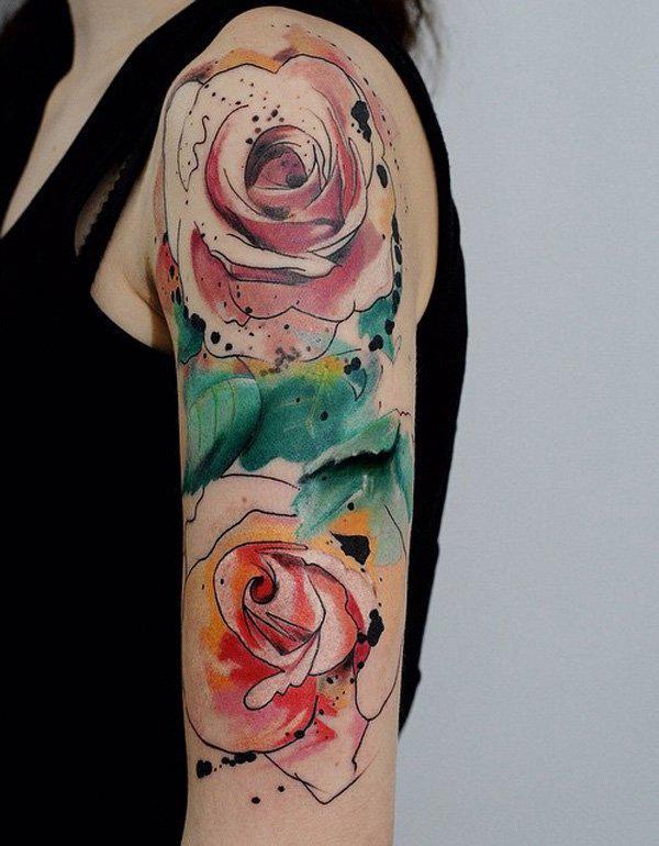 Rose an der Hälfte des Ärmels Tattoo im Aquarell-Stil