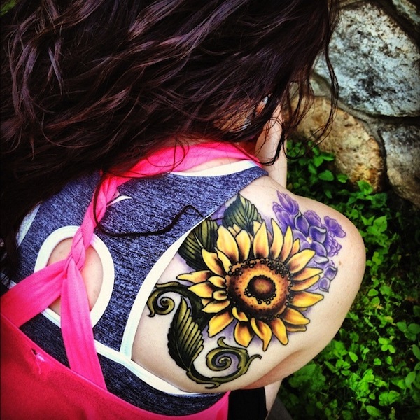 125 Sonnenblumen-Tattoo, um Ihren Tag zu erhellen