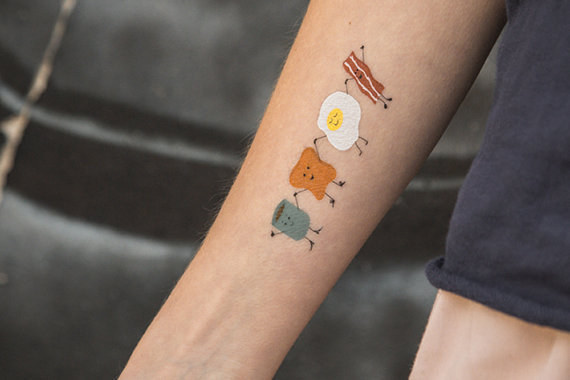 127 fantastische temporäre Tattoos, die echt aussehen!