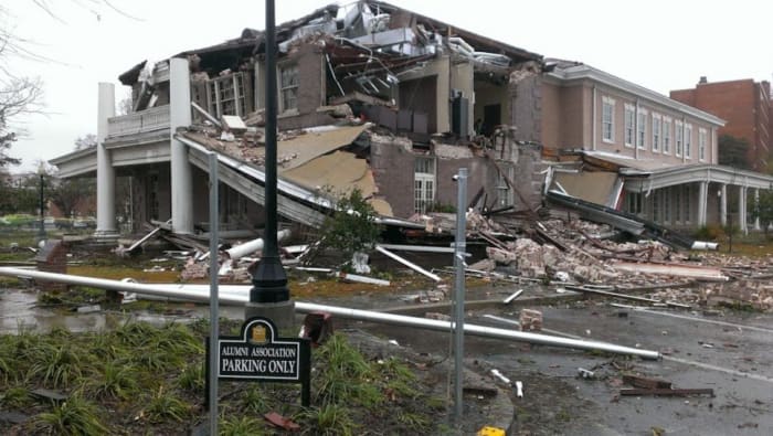 Einwohner von Jackson, MS, sind einem extrem hohen Risiko für Tornados und Hurrikane ausgesetzt.