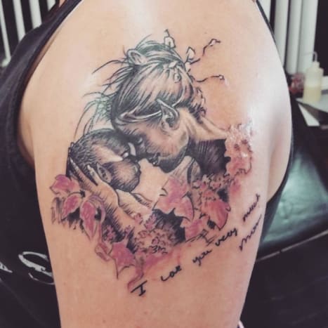 Ihre Mutter verstarb unerwartet, doch bevor sie es tat, sagte sie ihrer Tochter, dass ihr nächstes Tattoo eine Fee sein würde.