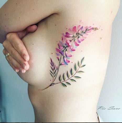 Toto tetování Pis Saro je docela úžasné.