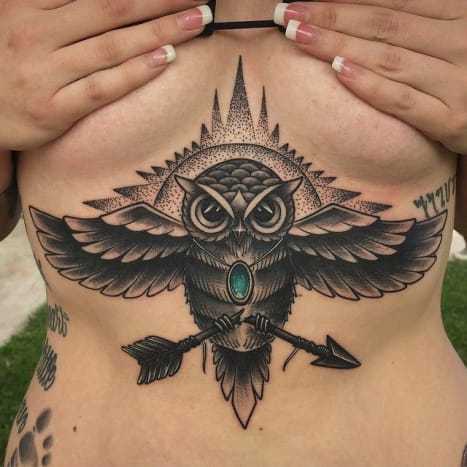 Foto via pinterestEin Stilmix und ein Farbtupfer machen dies zu einem tollen Tattoo!