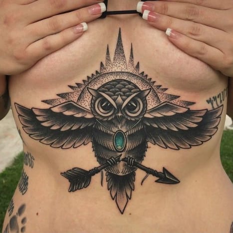 Foto prostřednictvím pinterestu Díky kombinaci stylů a barevných odstínů je to skvělé tetování!