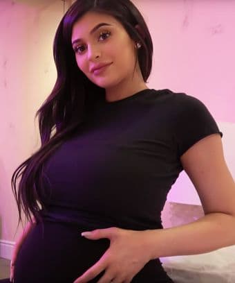Während Kylie bereits ihre Tochter Stormi zur Welt brachte, war dieses Standbild des schwangeren Reality-Stars wirklich ikonisch.
