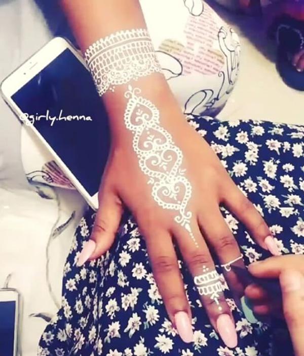 Bílá Henna Design-11