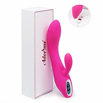 Für viele Camgirls sind Sexspielzeuge unerlässlich, um online zu kommen. Und während jedes Mädchen da draußen seinen Lieblingsvibrator, Dildo oder sonstiges Sexspielzeug hat, sind sie immer auf der Suche nach neuen und trendigen Produkten. Warum nicht beim nächsten Orgasmus Ihrer digitalen Traumpuppe helfen?