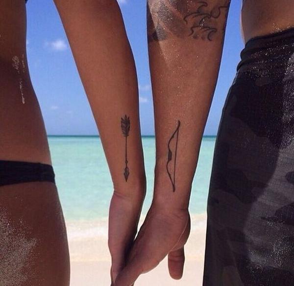 Süße Mr. und Mrs. Tattoos für perfekte Paare