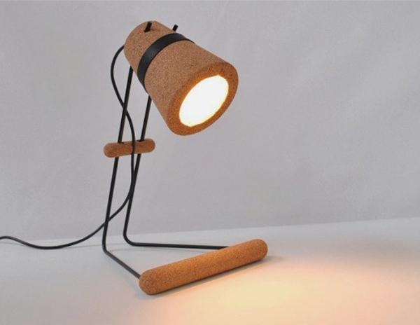 Minimalistická modulární stolní lampa vyrobená z korku - Kurk