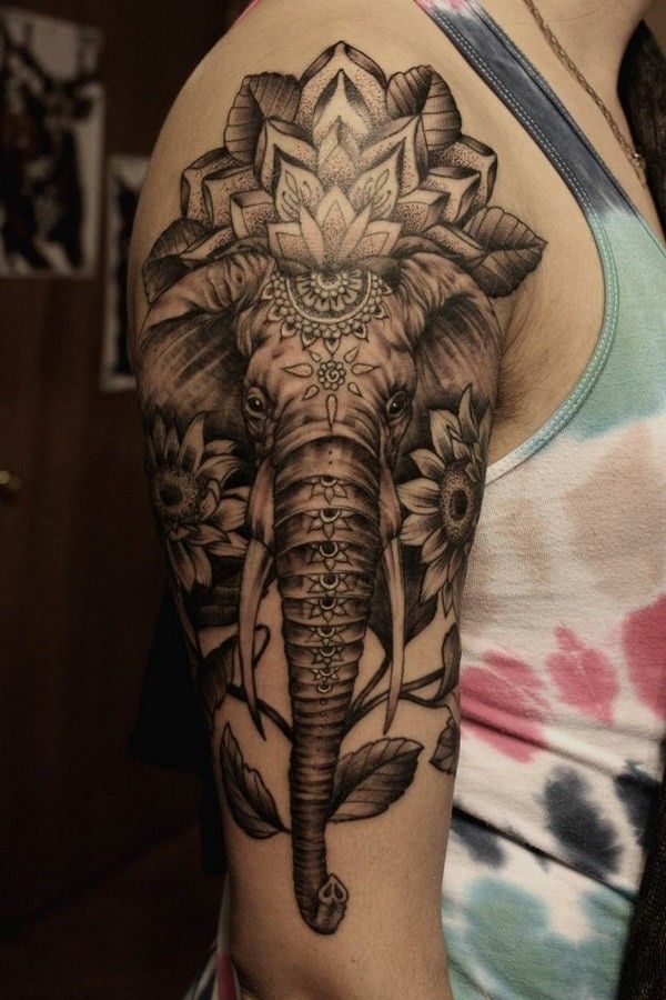 29 schwarzes und graues Tattoo von Elefant mit floralen Ornamenten am halben Ärmel