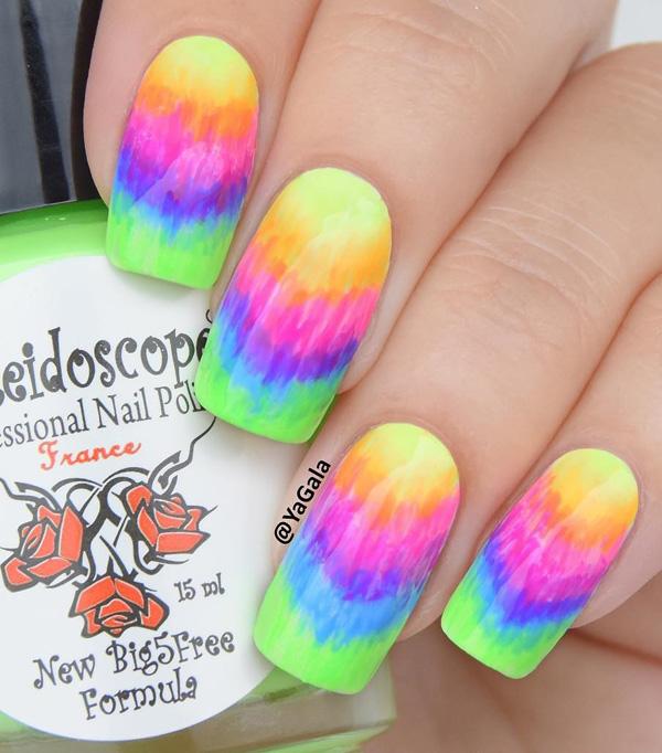 Regenbogen-Nagelkunst-13