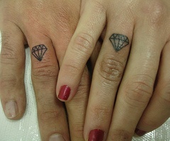 30 atemberaubende Diamant-Tattoo-Designs