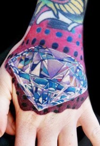 30 atemberaubende Diamant-Tattoo-Designs