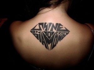 30 atemberaubende Diamant-Tattoo-Designs