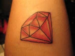 30 atemberaubende Diamant-Tattoo-Designs