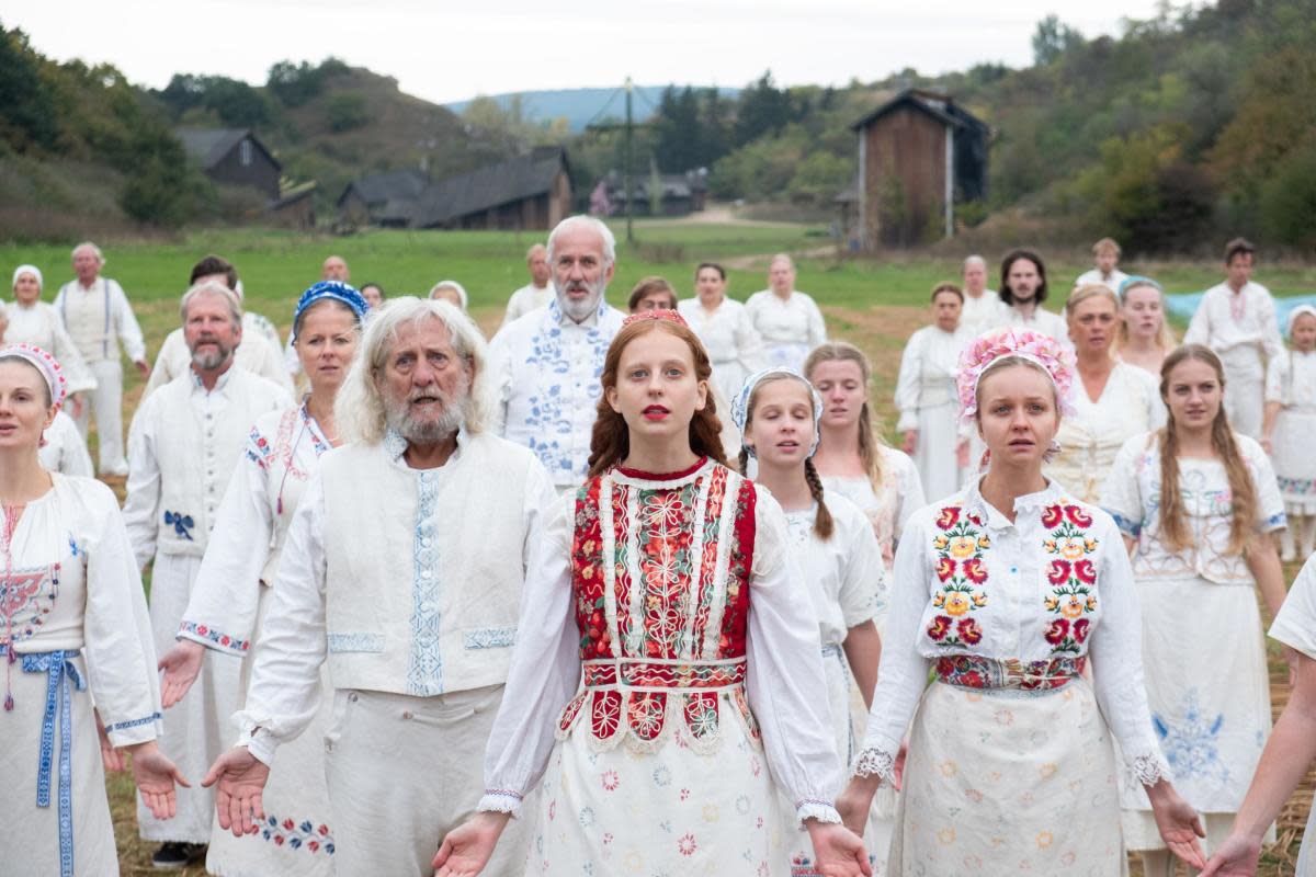 190702105437-midsommar-film-1