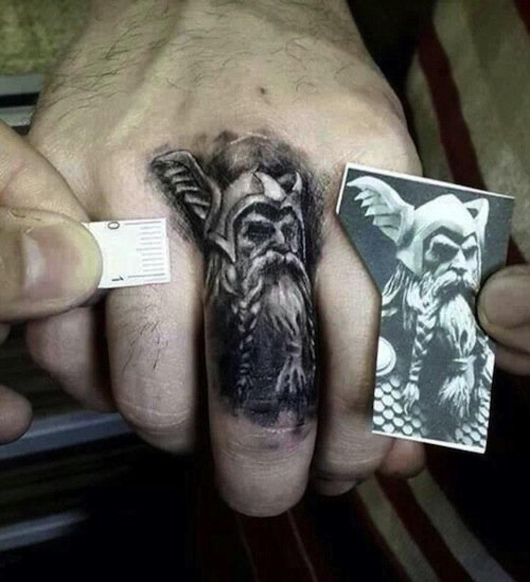 Fingertätowierung von Odin