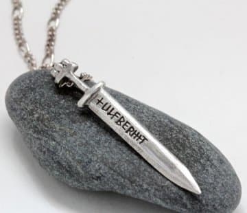 Erhältlich bei INKEDSHOP.COM: Ulfberht Viking Sword Pendant von Blue Bayer Design