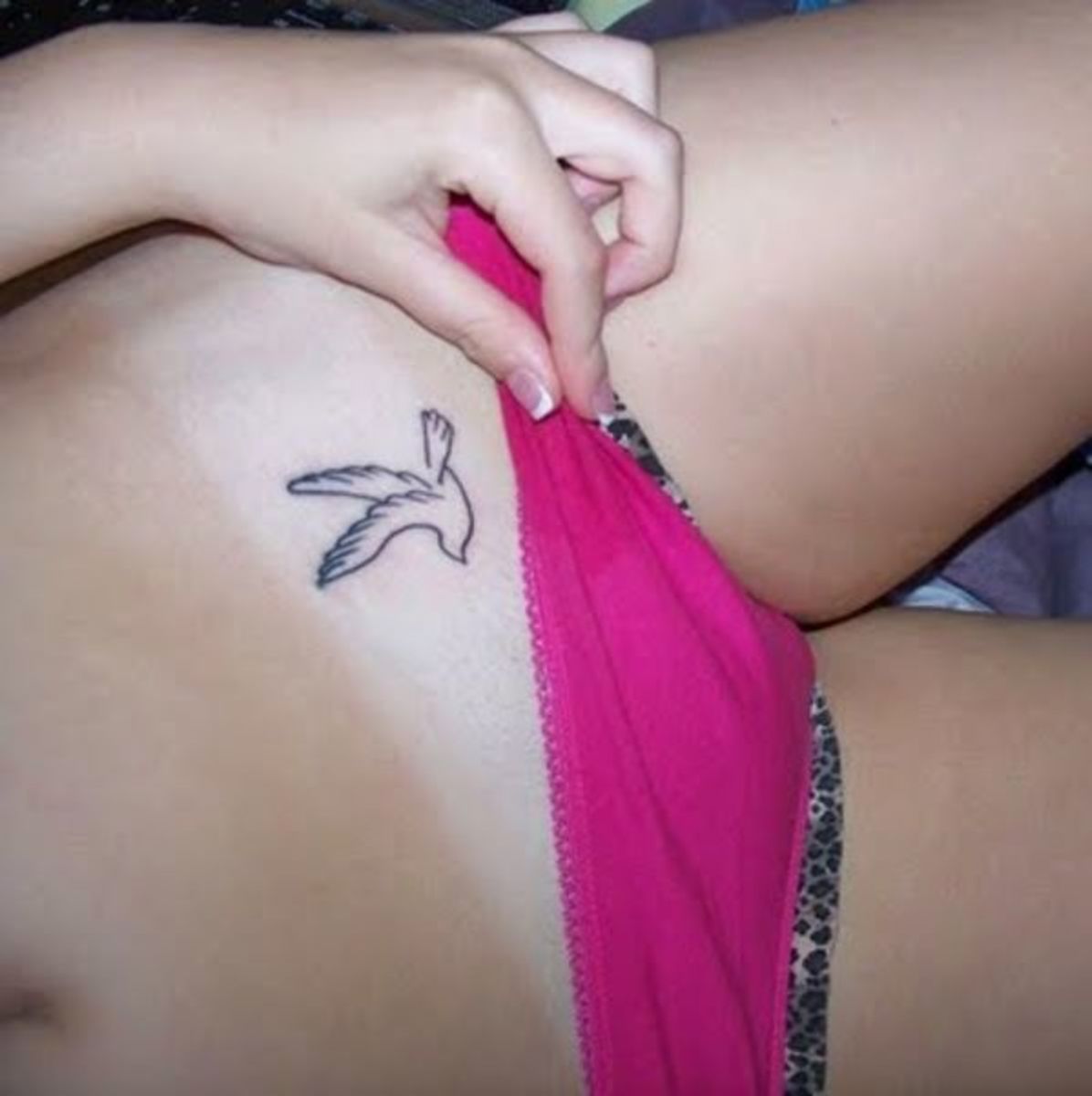 süßes-kleines-Vogel-Tattoo