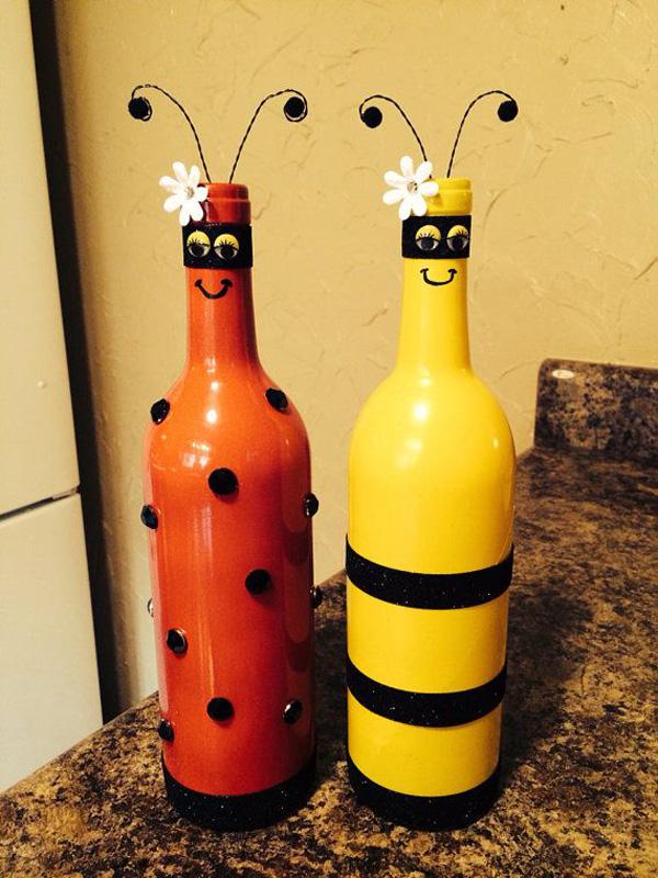 22 زجاجة نبيذ معاد تدويرها من Bee and lady Bug