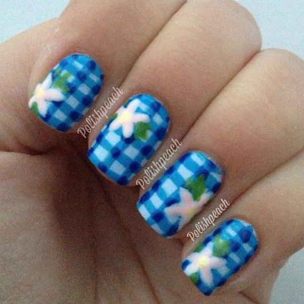 Gingham Nails