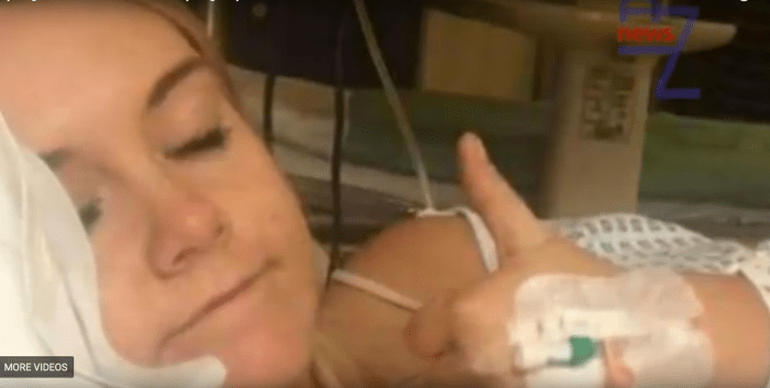 Foto via youtube Es wurde klar, dass die Situation ernst wurde und Emily und ihre Mitbewohnerin eilten ins Krankenhaus, wo sie röntgenisiert wurde, um den Ernst der Situation zu untersuchen.