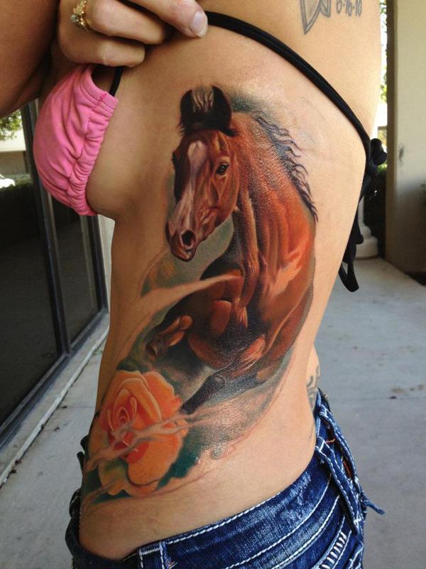 Koňské tetování na boku