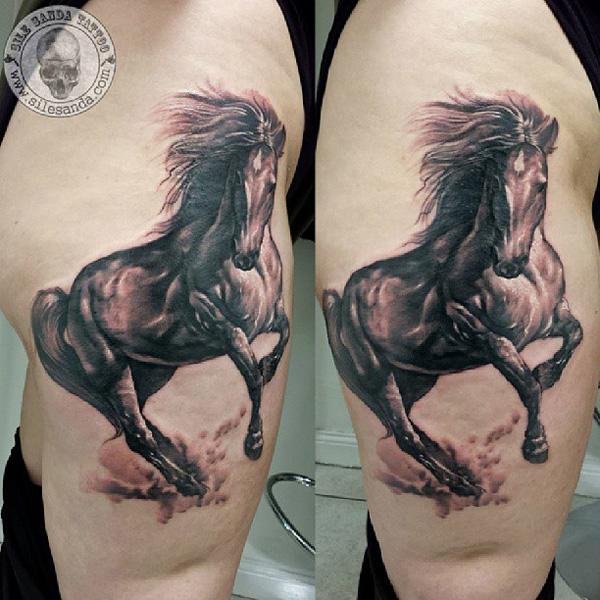 Oberschenkel Pferd Tattoo