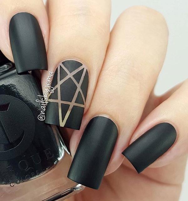 Black Nail Art-11